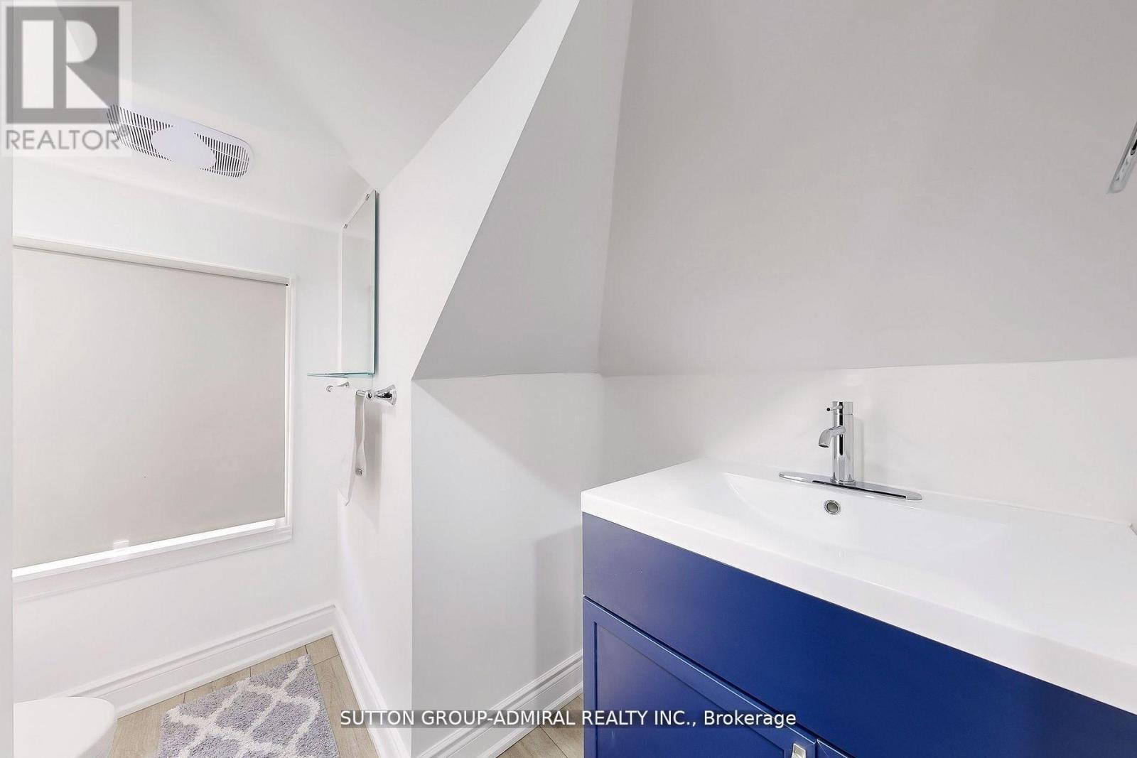 14 Spears Street, Toronto, ON - Indoor