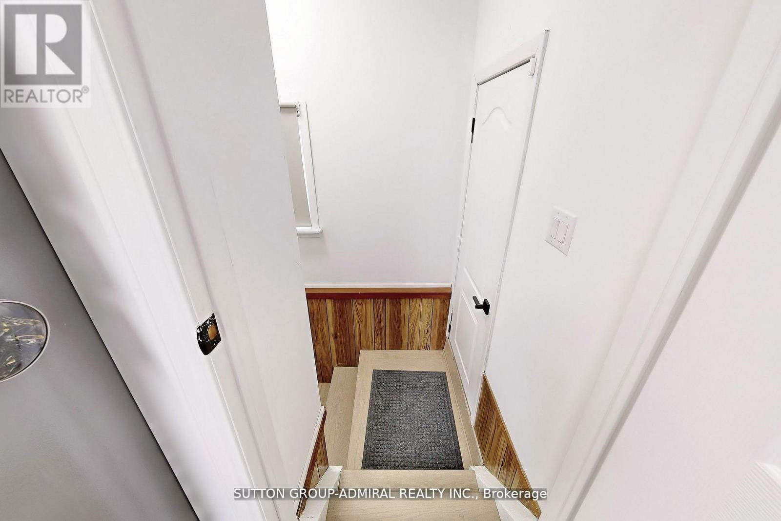 14 Spears Street, Toronto, ON - Indoor Photo Showing Other Room