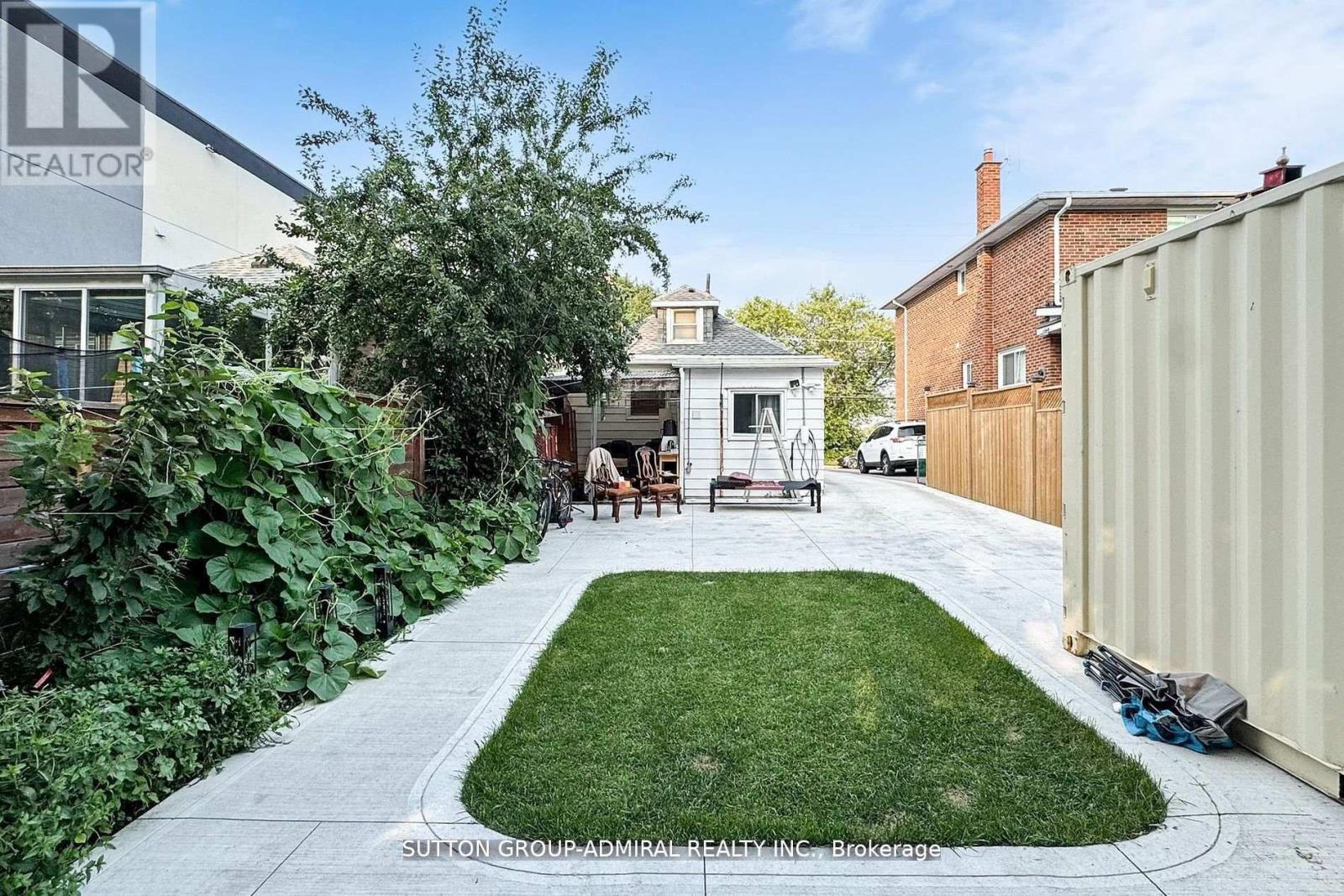 14 Spears Street, Toronto, ON - Outdoor