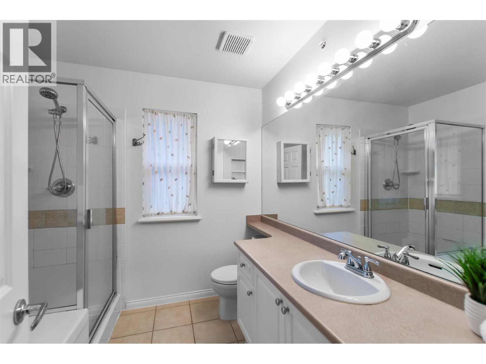 9 1108 Riverside Close, Port Coquitlam, BC - Indoor Photo Showing Bathroom