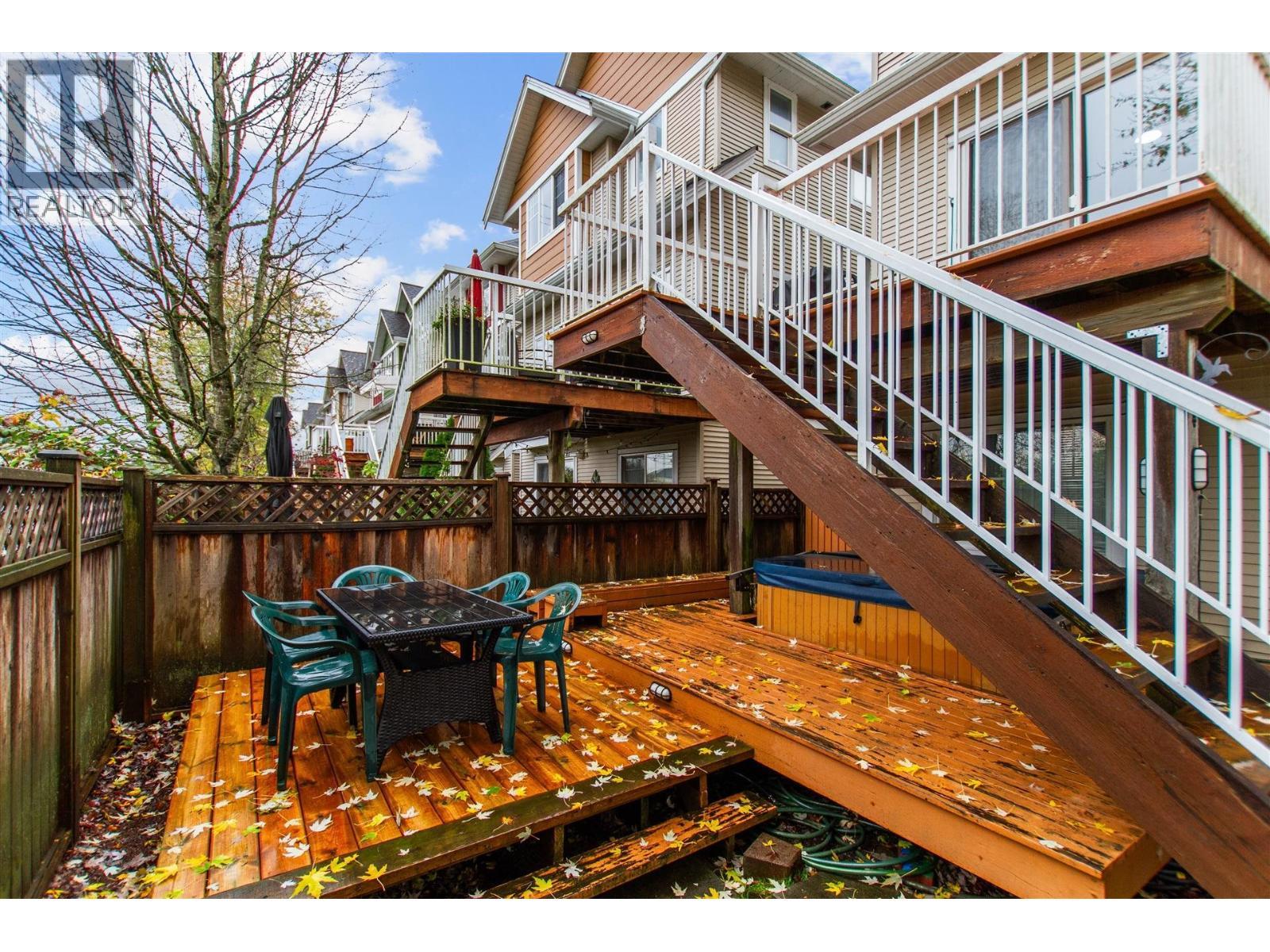 9 1108 Riverside Close, Port Coquitlam, BC - Outdoor With Exterior