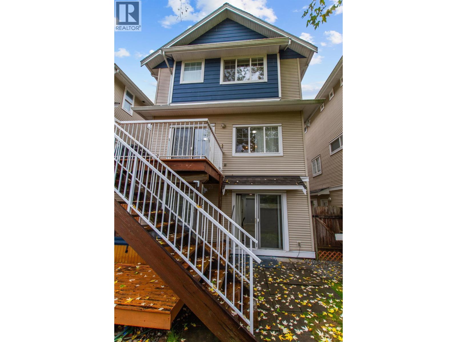 9 1108 Riverside Close, Port Coquitlam, BC - Outdoor