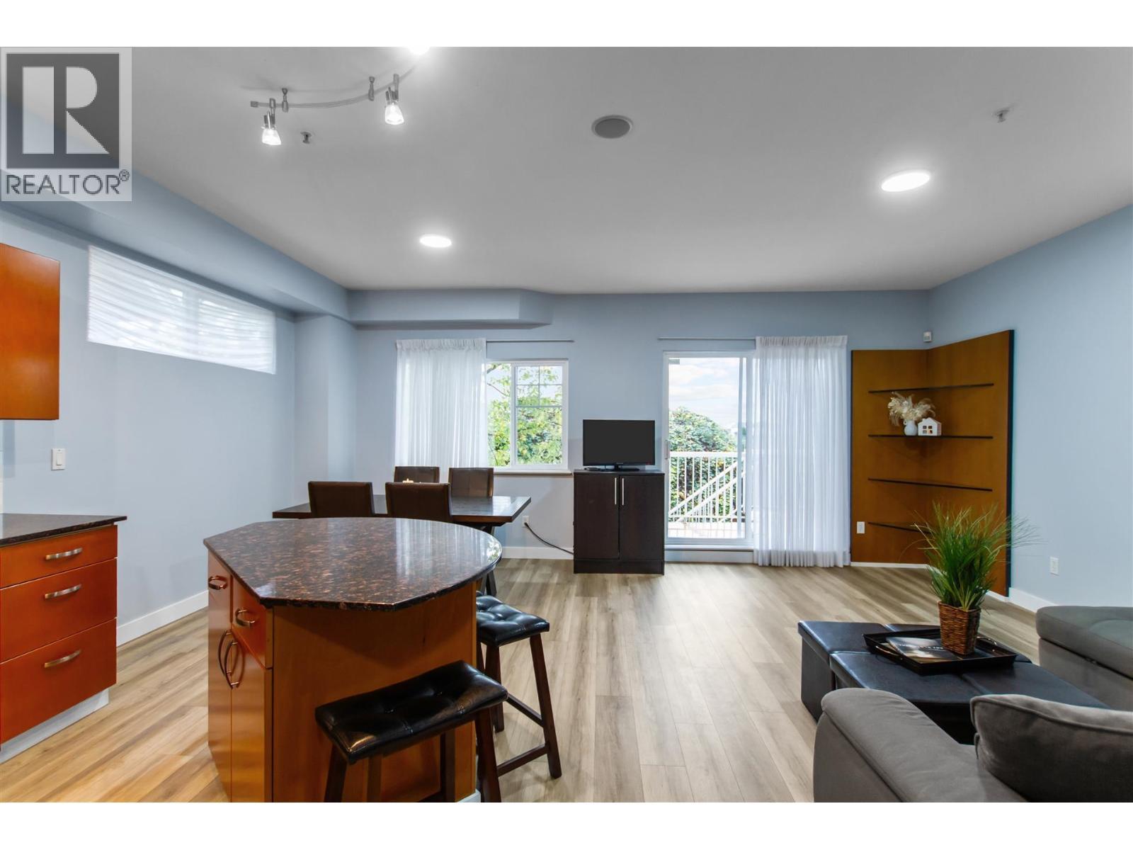 9 1108 Riverside Close, Port Coquitlam, BC - Indoor