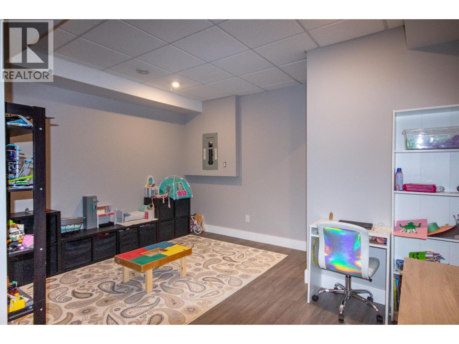 1717 87 Avenue, Dawson Creek, BC - Indoor