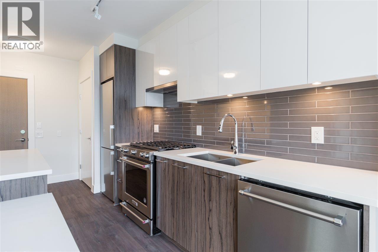 408 258 Nelson'S Court, New Westminster, BC - Indoor Photo Showing Kitchen With Stainless Steel Kitchen With Double Sink With Upgraded Kitchen