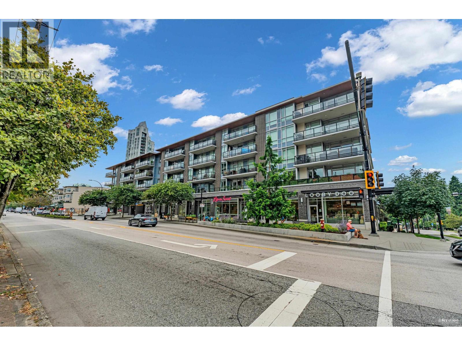 308 177 W 3Rd Street, North Vancouver, BC - Outdoor