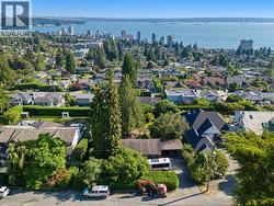 2234 OTTAWA AVENUE West Vancouver, BC V7V 2S6