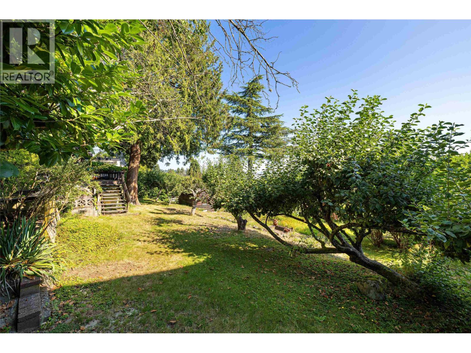 2234 Ottawa Avenue, West Vancouver, BC - Outdoor