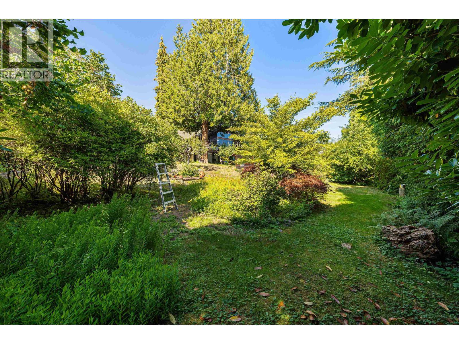 2234 Ottawa Avenue, West Vancouver, BC - Outdoor