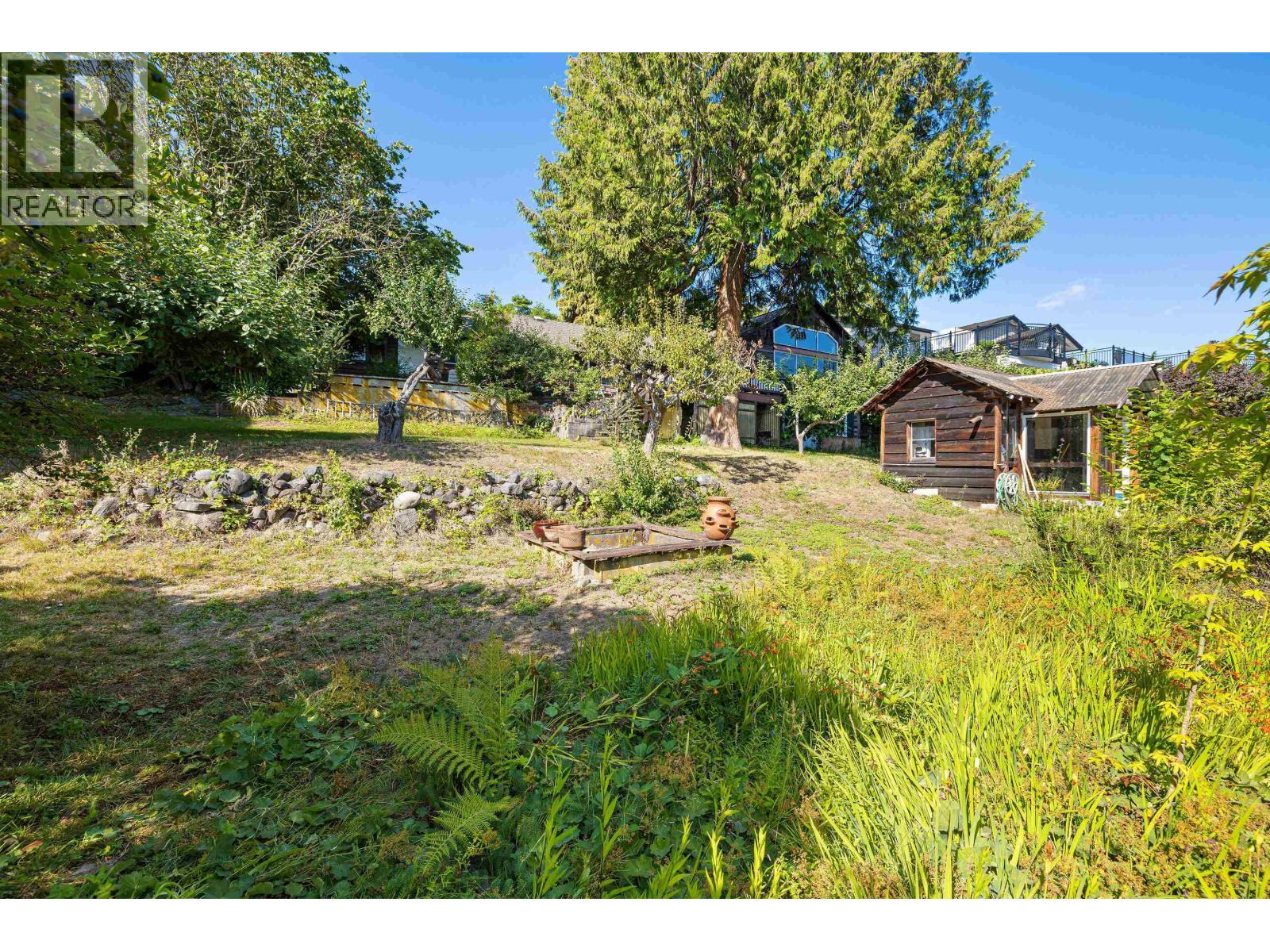 2234 Ottawa Avenue, West Vancouver, BC - Outdoor