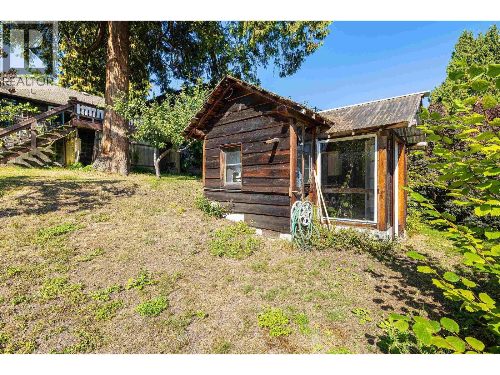 2234 Ottawa Avenue, West Vancouver, BC - Outdoor