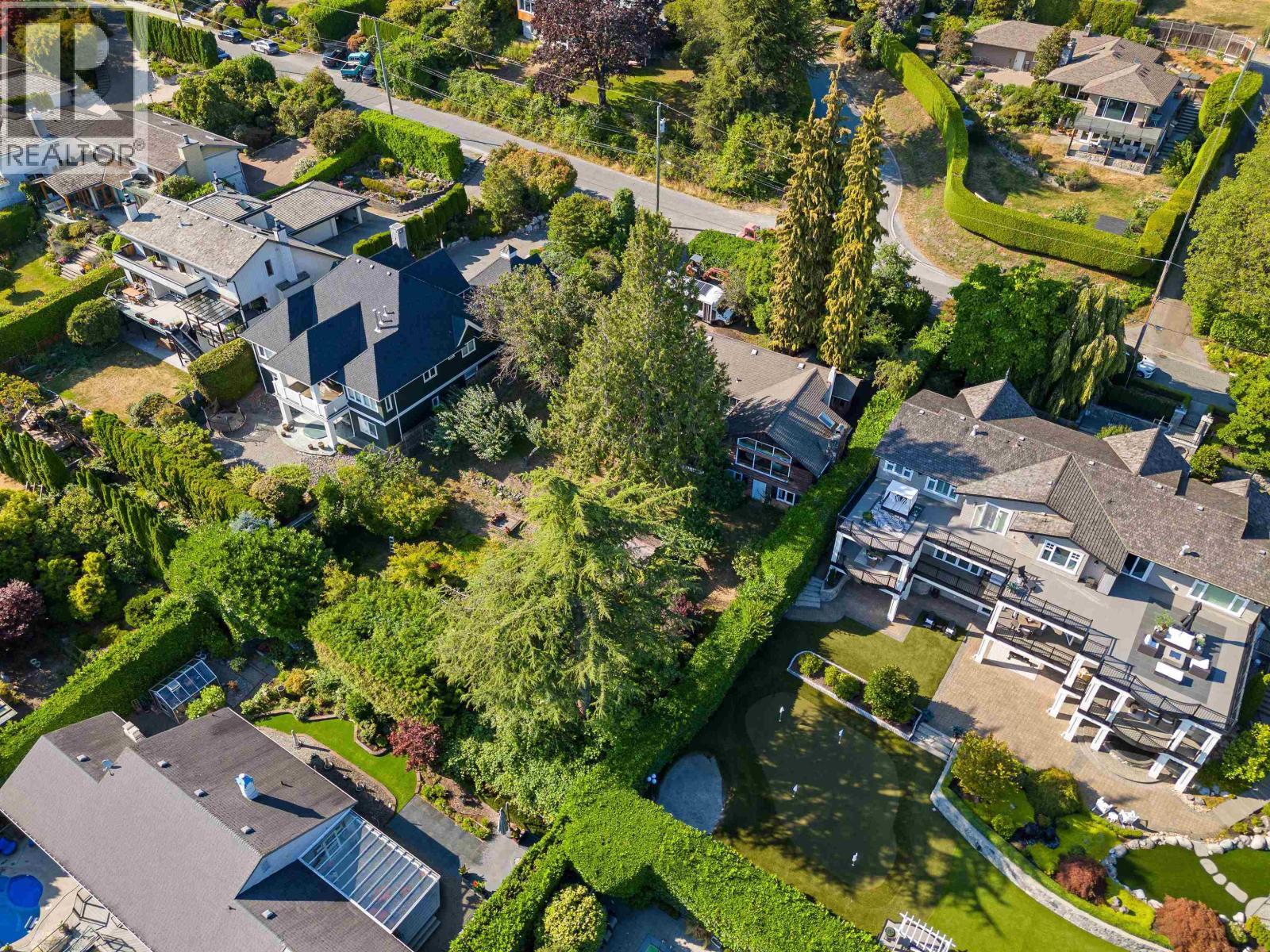 2234 Ottawa Avenue, West Vancouver, BC - Outdoor With View