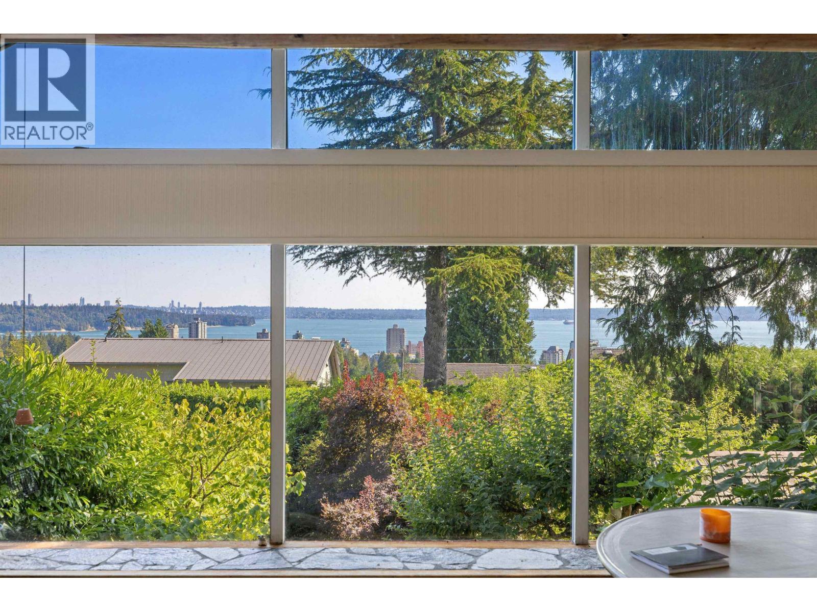 2234 Ottawa Avenue, West Vancouver, BC - Outdoor With View