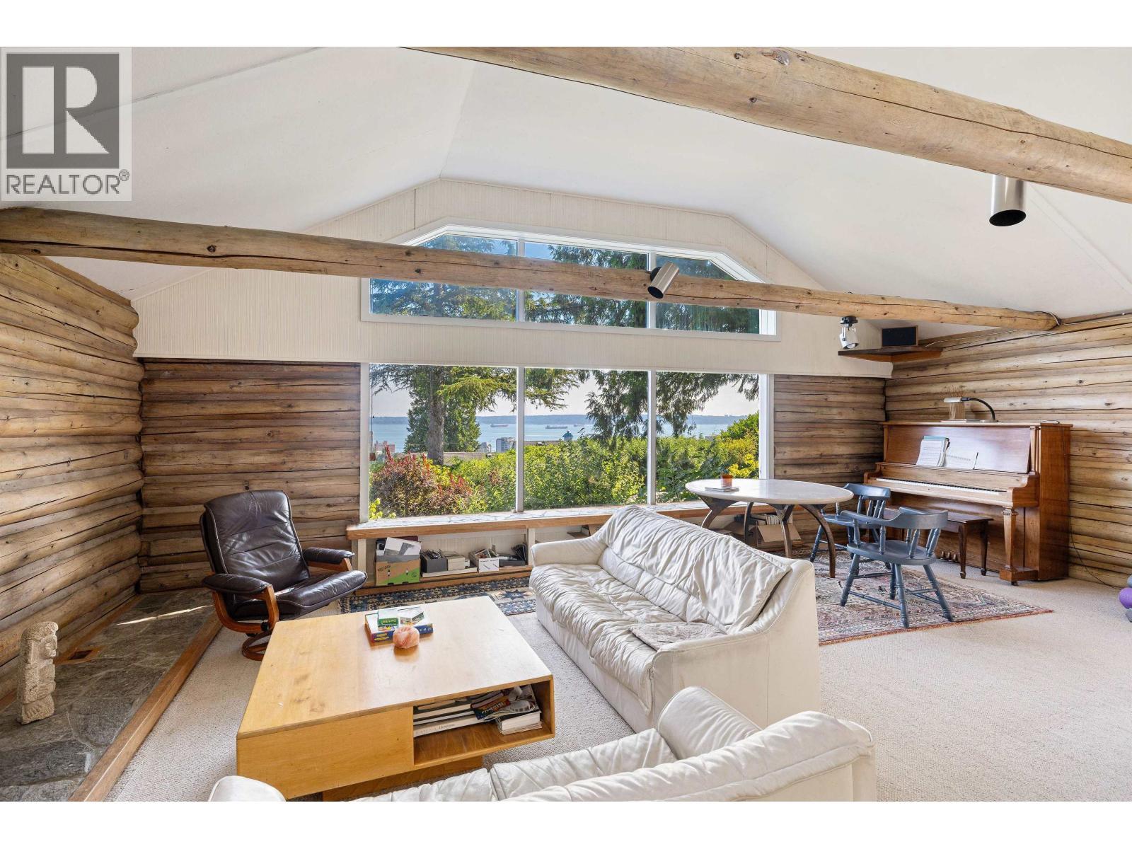 2234 Ottawa Avenue, West Vancouver, BC - Indoor