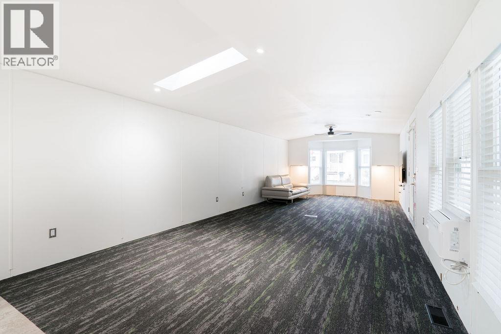 19728 Poplar Place, Pitt Meadows, BC - Indoor Photo Showing Other Room