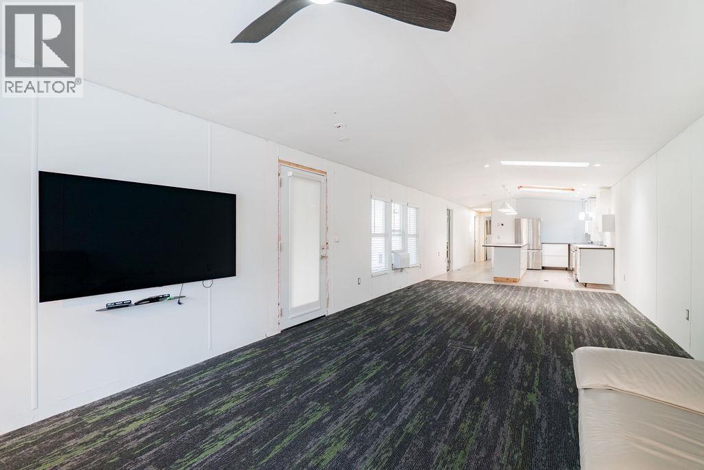 19728 Poplar Place, Pitt Meadows, BC - Indoor Photo Showing Other Room