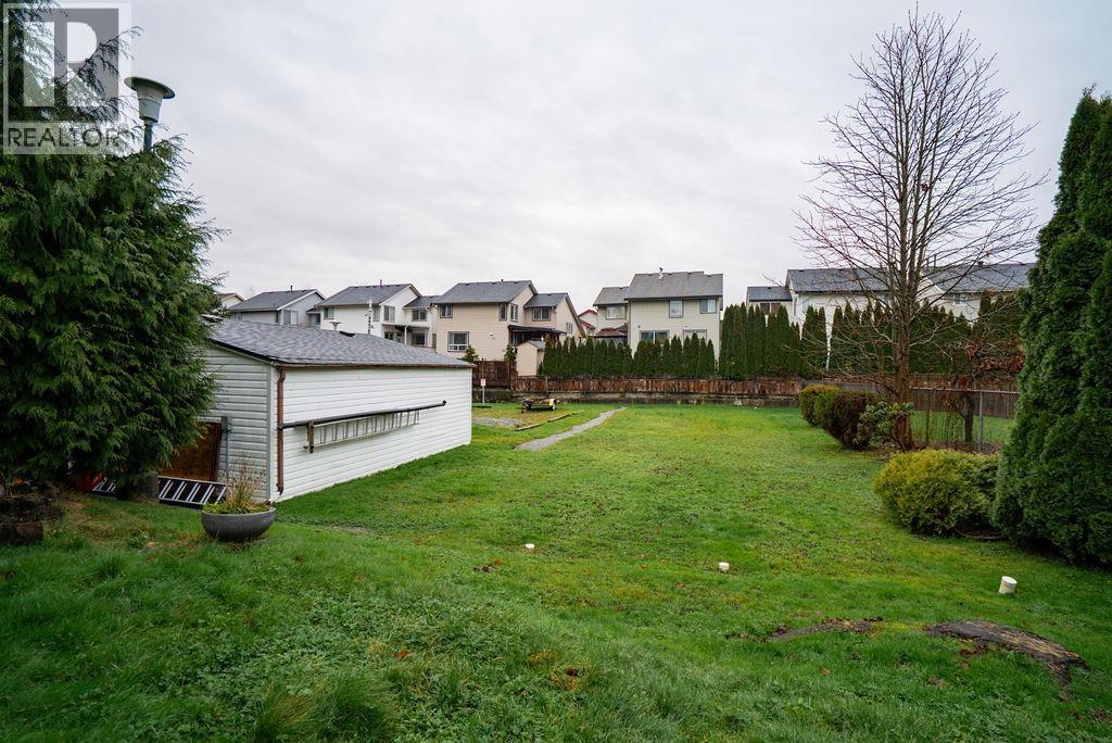 19728 Poplar Place, Pitt Meadows, BC - Outdoor