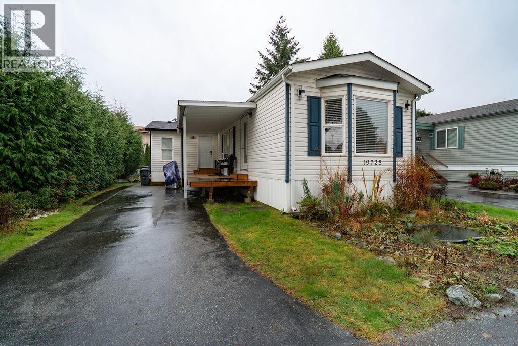 19728 Poplar Place, Pitt Meadows, BC - Outdoor