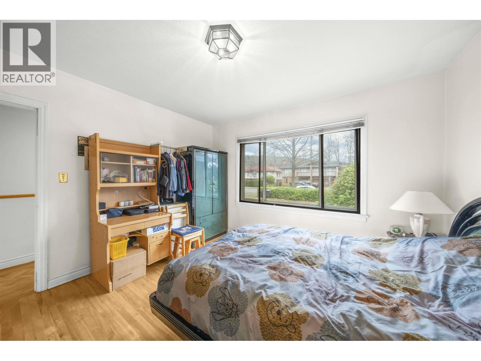 1371 Duthie Avenue, Burnaby, BC - Indoor Photo Showing Bedroom
