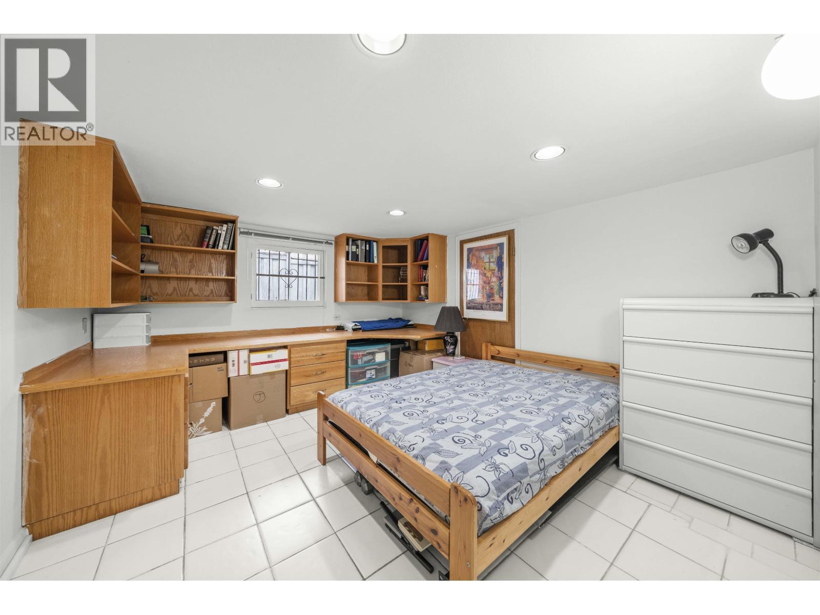 1371 Duthie Avenue, Burnaby, BC - Indoor