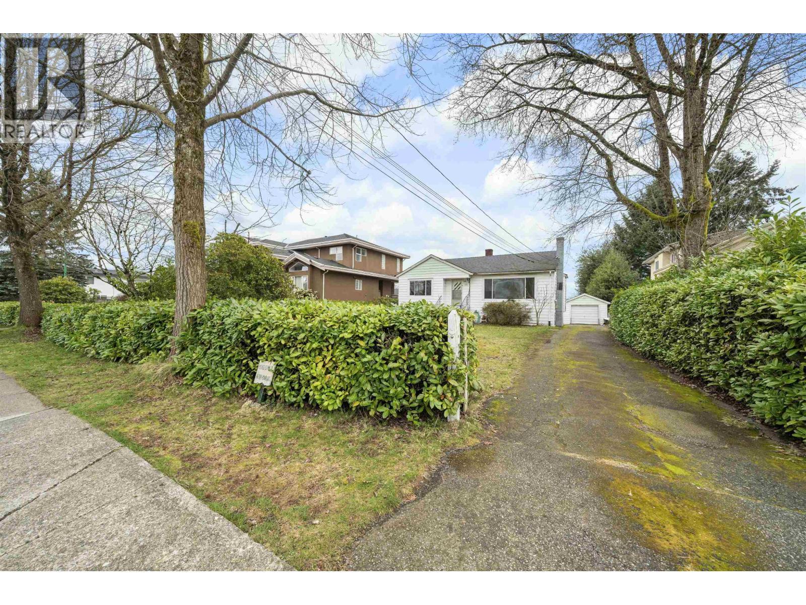 1371 Duthie Avenue, Burnaby, BC - Outdoor