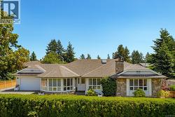 6377 RODOLPH Rd Central Saanich, BC V8Z 5W2