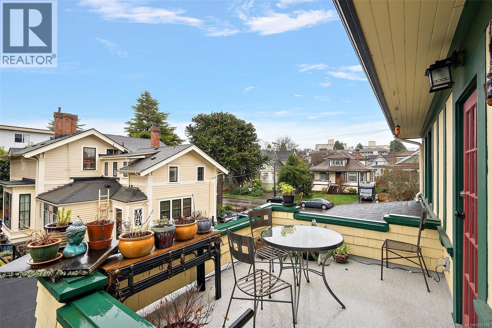 132 Government St S, Victoria, BC - Outdoor With Exterior