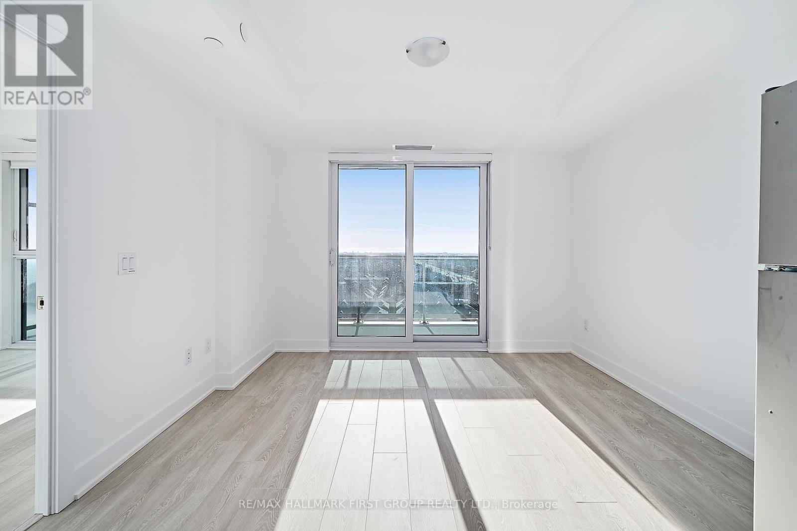 1123 - 2545 Simcoe Street N, Oshawa, ON - Indoor Photo Showing Other Room