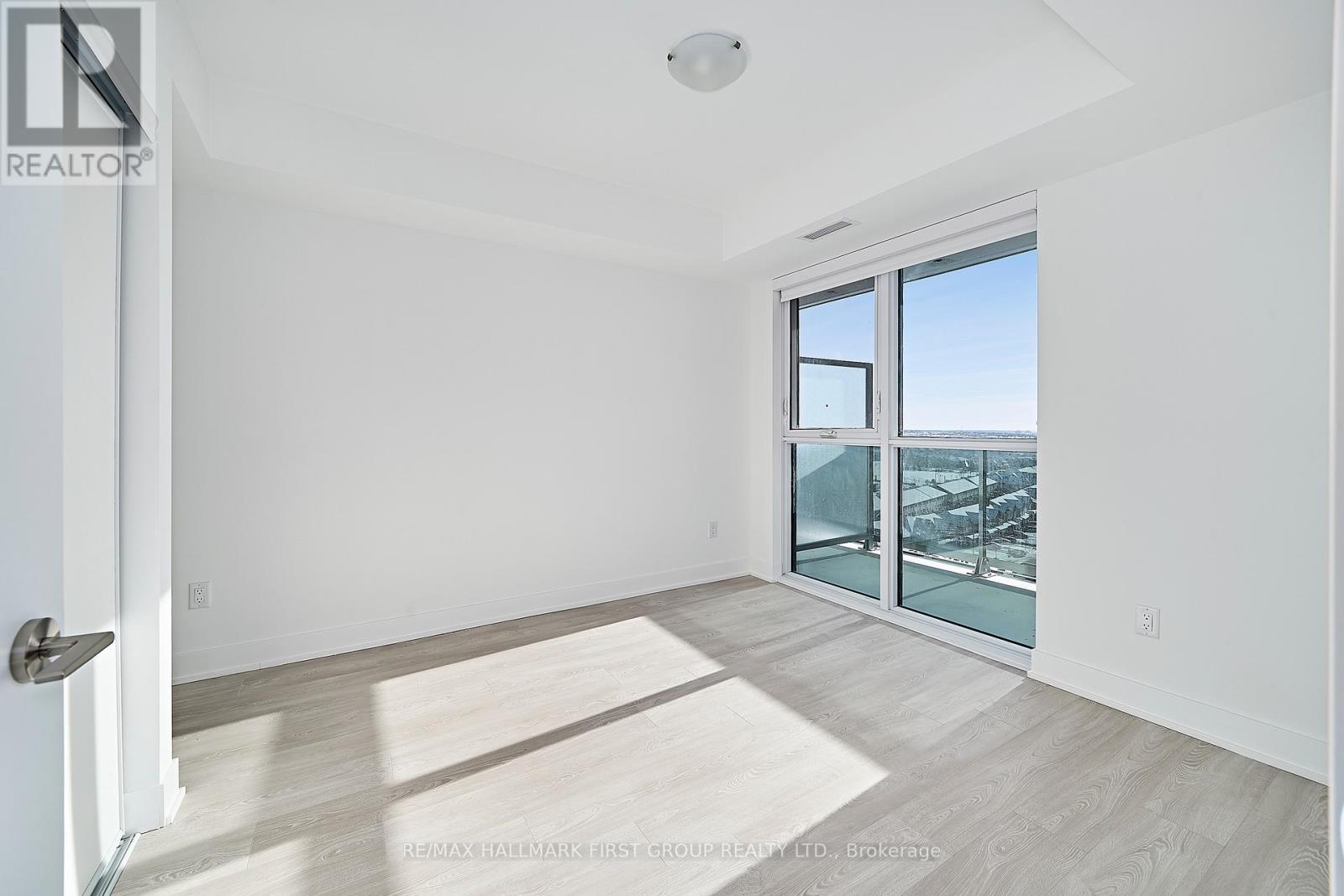 1123 - 2545 Simcoe Street N, Oshawa, ON - Indoor Photo Showing Other Room