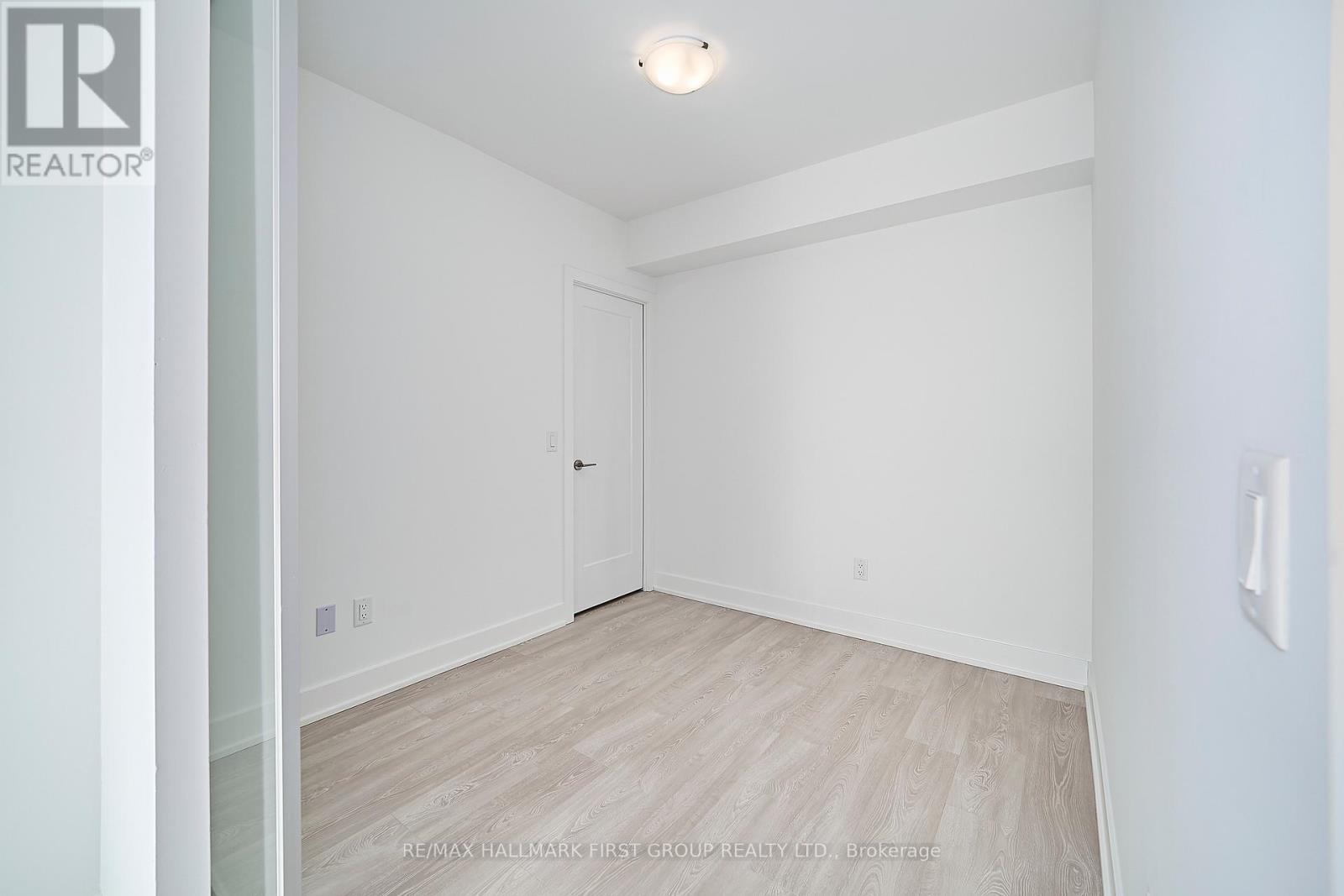 1123 - 2545 Simcoe Street N, Oshawa, ON - Indoor Photo Showing Other Room