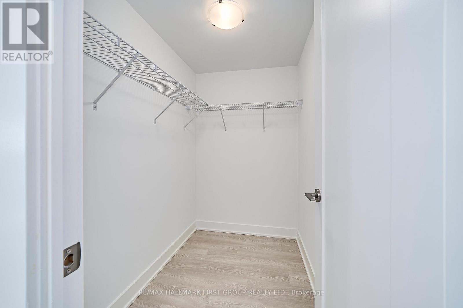 1123 - 2545 Simcoe Street N, Oshawa, ON - Indoor