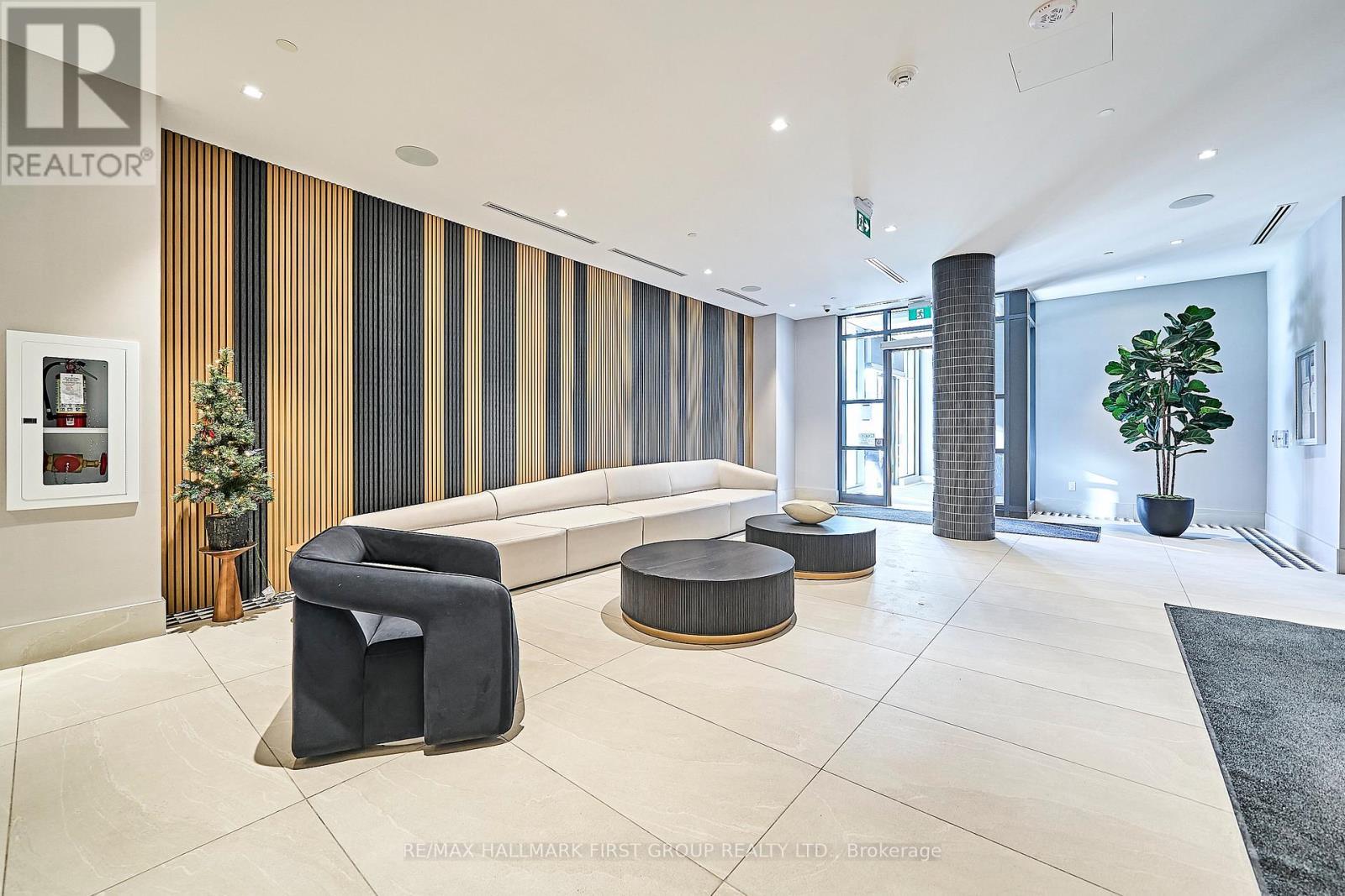 1123 - 2545 Simcoe Street N, Oshawa, ON - Indoor Photo Showing Other Room