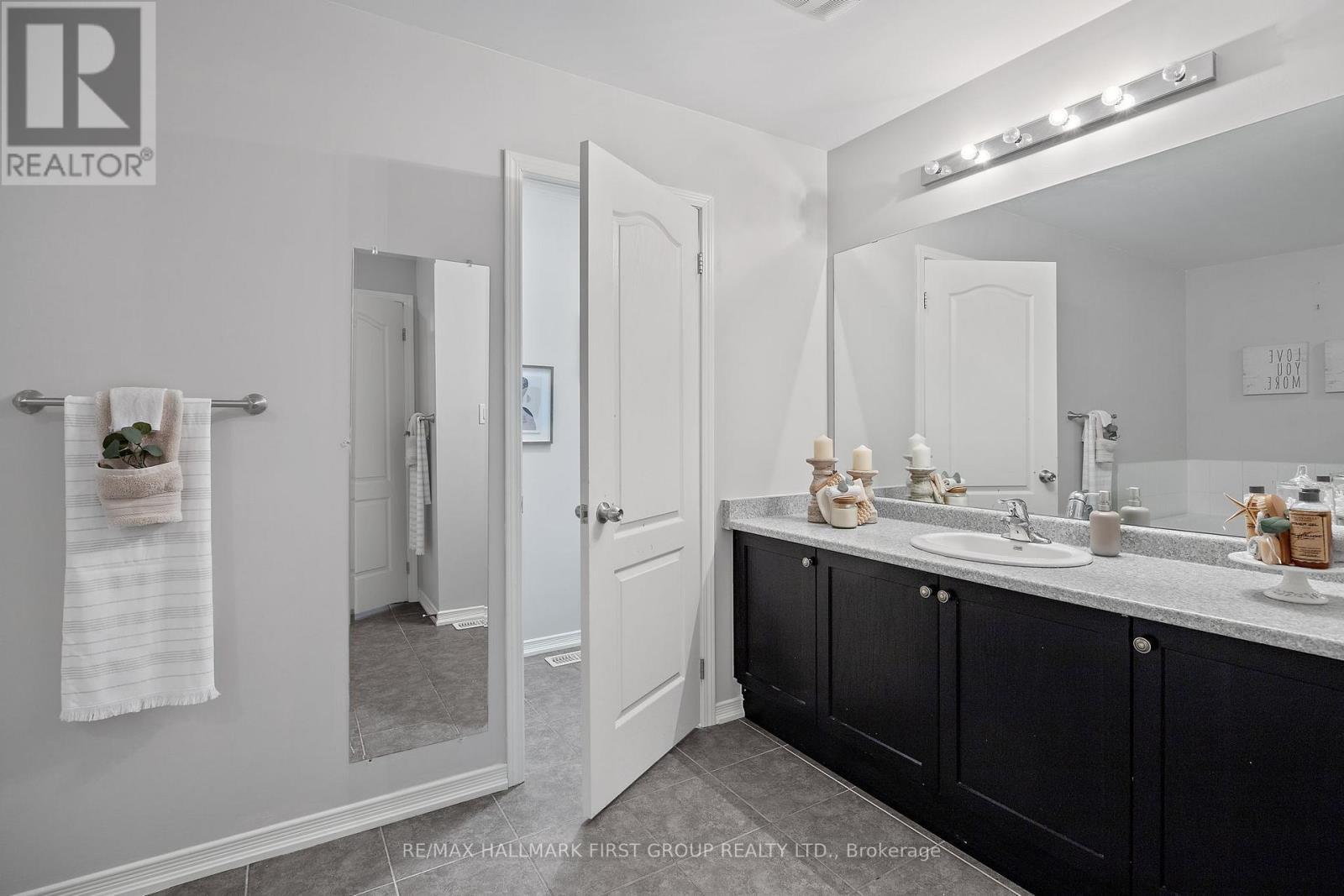 55 Buttonshaw Street, Clarington, ON - Indoor Photo Showing Bathroom