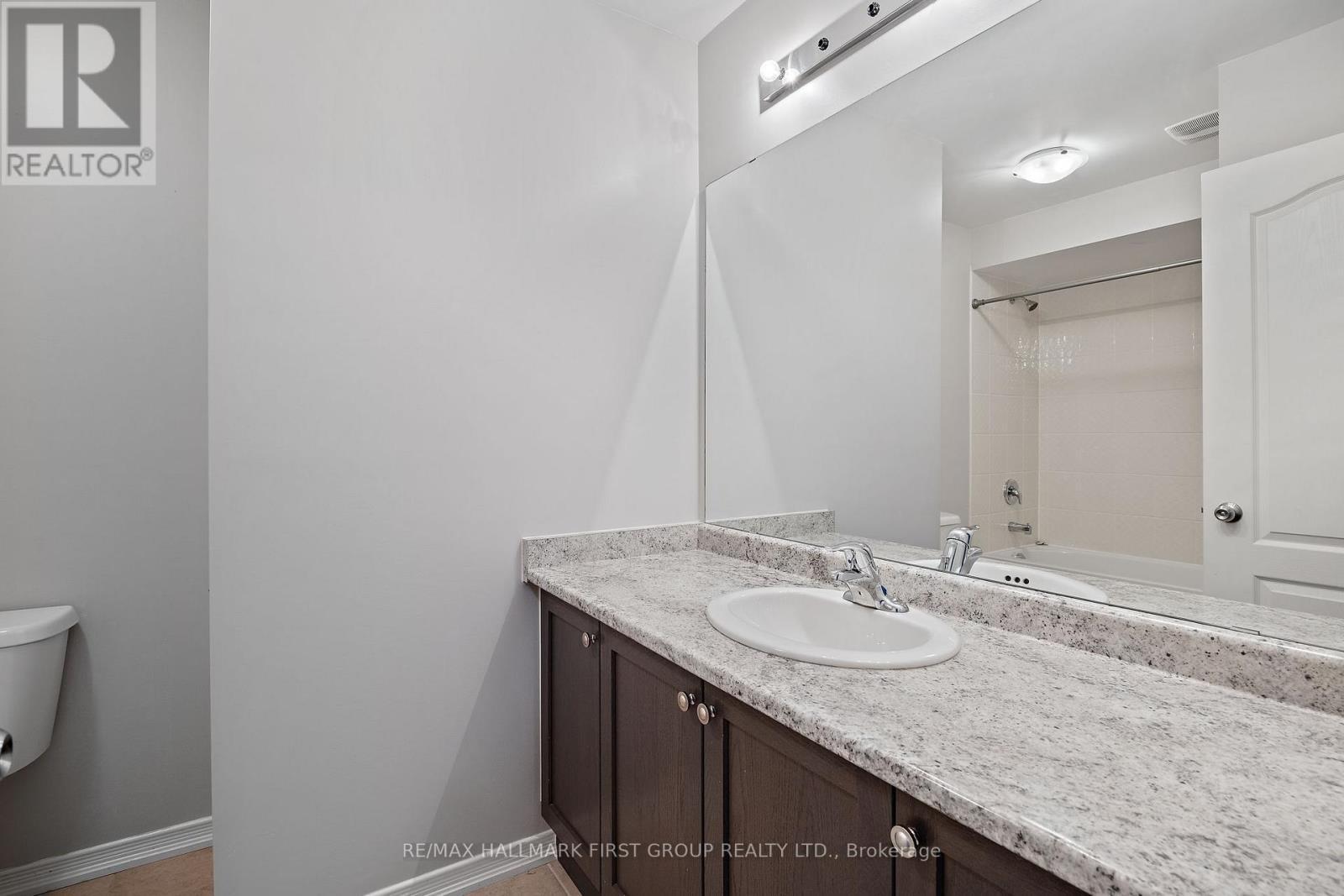 55 Buttonshaw Street, Clarington, ON - Indoor Photo Showing Bathroom