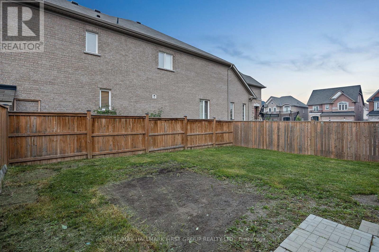 55 Buttonshaw Street, Clarington, ON - Outdoor