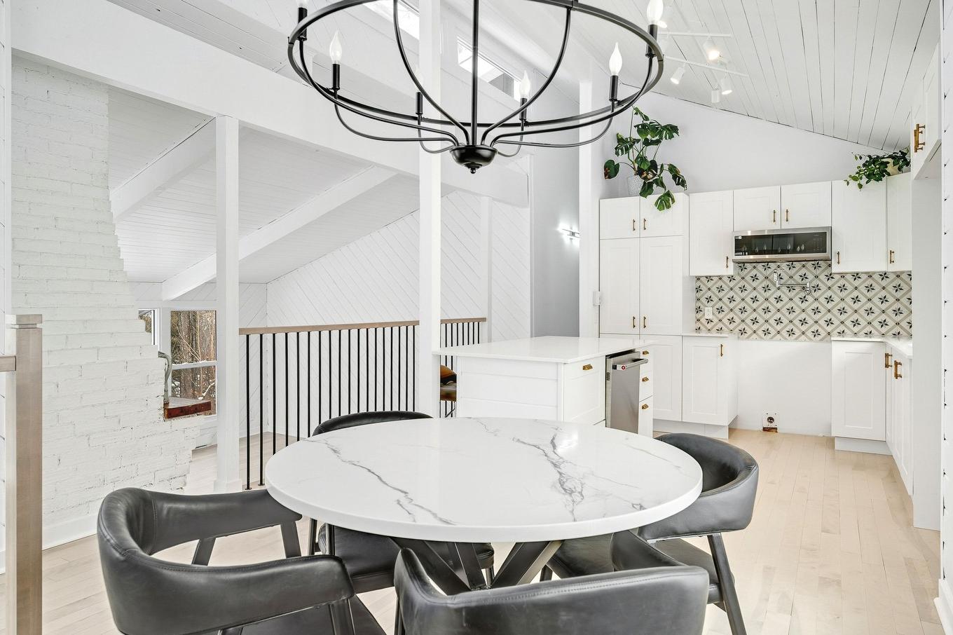 Dining room - 652 Ch. Des Pins E., Saint-Sauveur, QC - Indoor