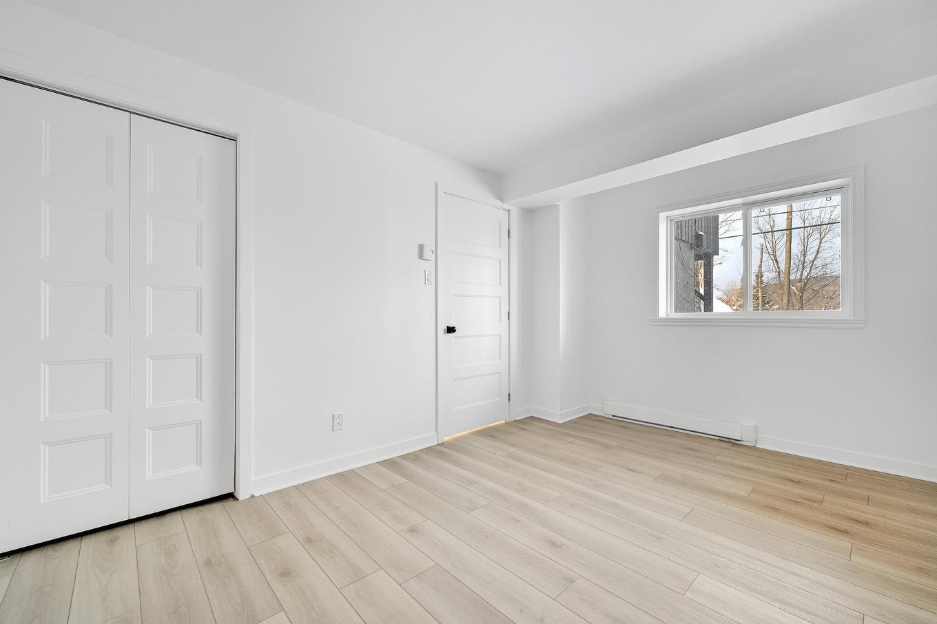 Bedroom - 652 Ch. Des Pins E., Saint-Sauveur, QC - Indoor Photo Showing Other Room