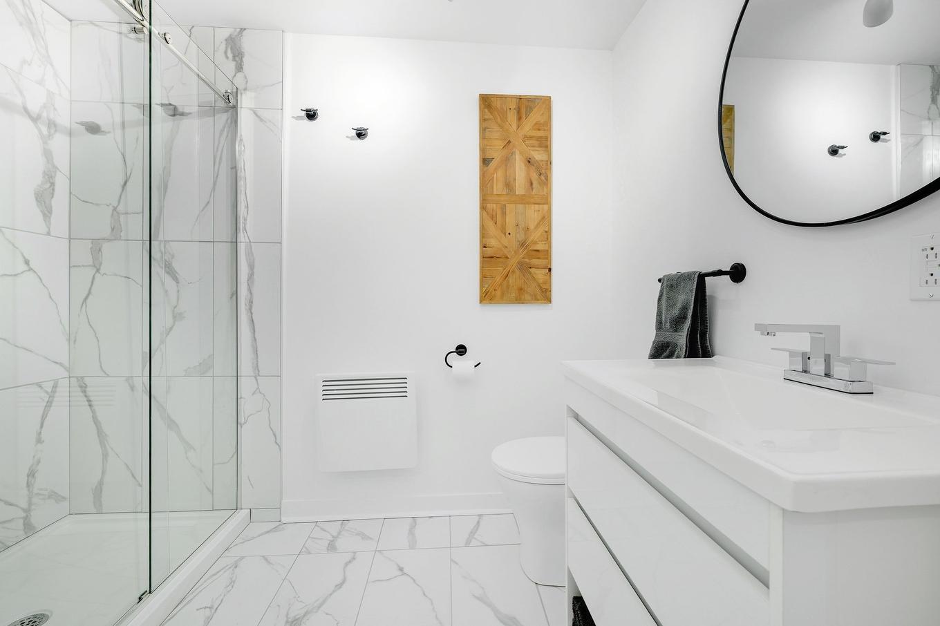 Bathroom - 652 Ch. Des Pins E., Saint-Sauveur, QC - Indoor Photo Showing Bathroom