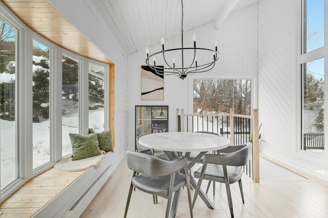 Dining room - 652 Ch. Des Pins E., Saint-Sauveur, QC - Indoor Photo Showing Dining Room