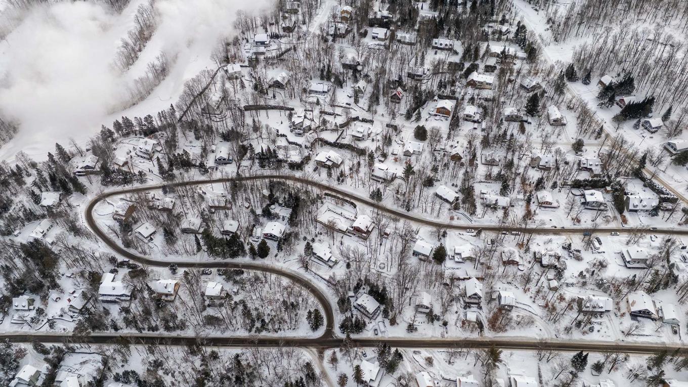 Overall view - 652 Ch. Des Pins E., Saint-Sauveur, QC - With View