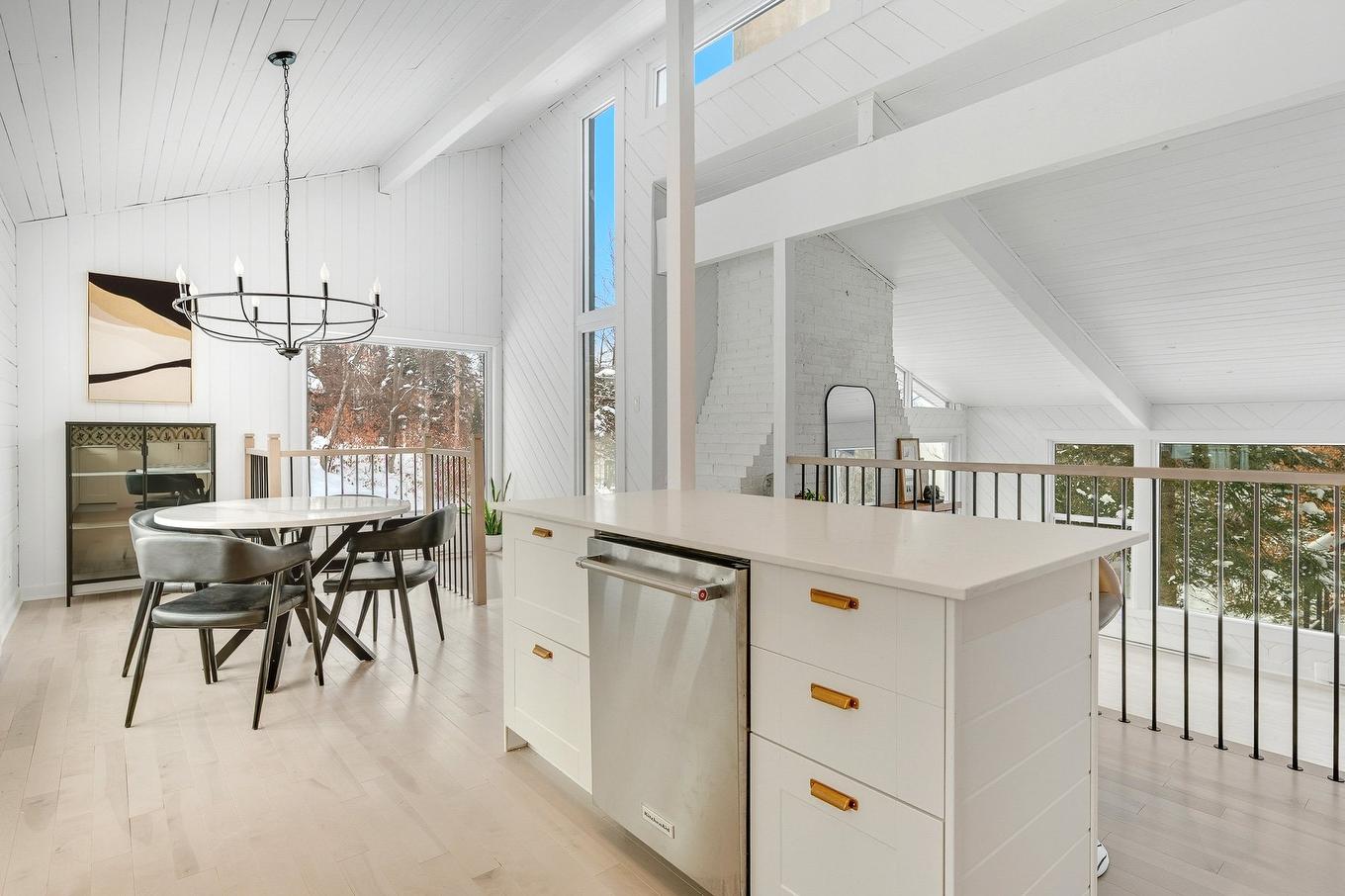 Kitchen - 652 Ch. Des Pins E., Saint-Sauveur, QC - Indoor