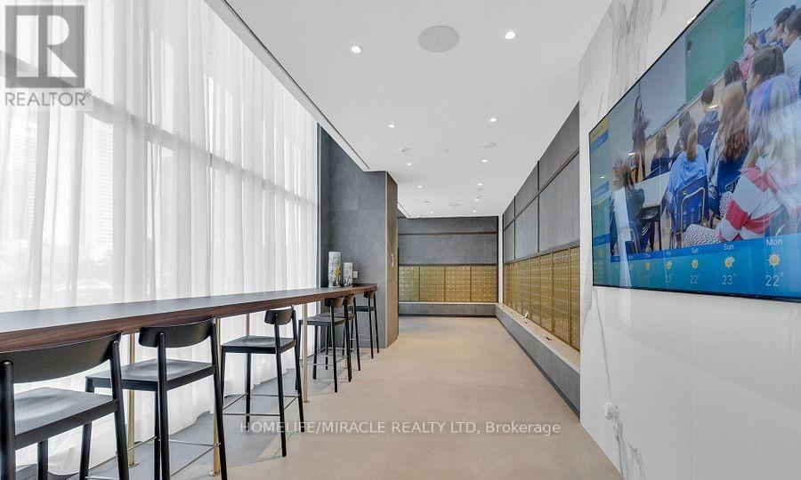 5308 - 7890 Jane Street, Vaughan, ON - Indoor Photo Showing Other Room