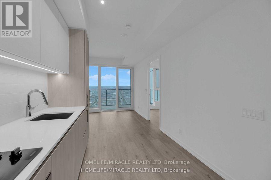 5308 - 7890 Jane Street, Vaughan, ON - Indoor Photo Showing Kitchen