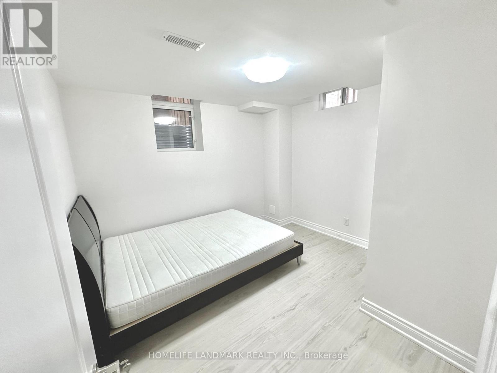 Bedroom 2 - Bsmt - 111 Prairie Rose Drive, Richmond Hill, ON - Indoor Photo Showing Bedroom