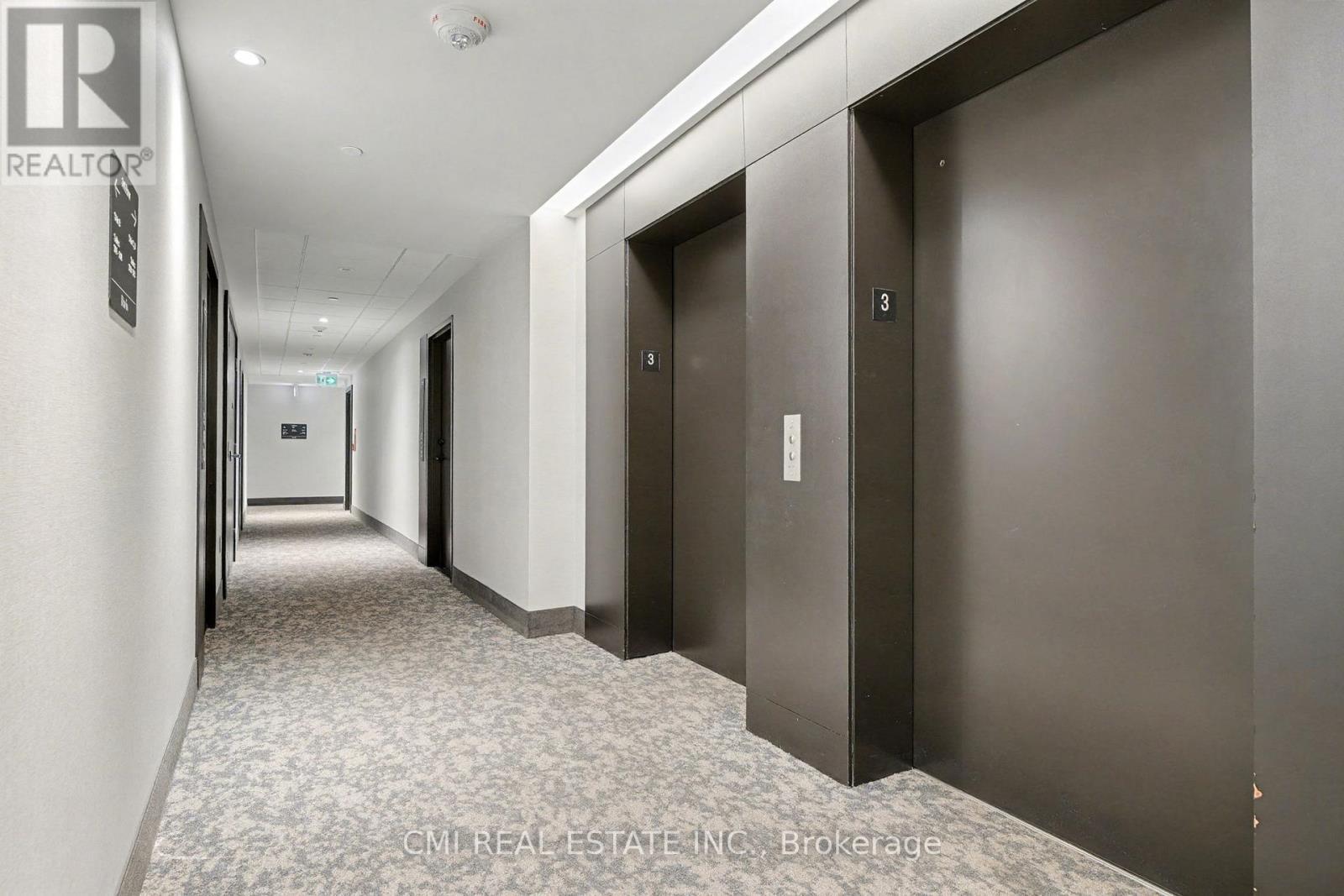 311 - 185 Deerfield Road N, Newmarket, ON - Indoor Photo Showing Other Room