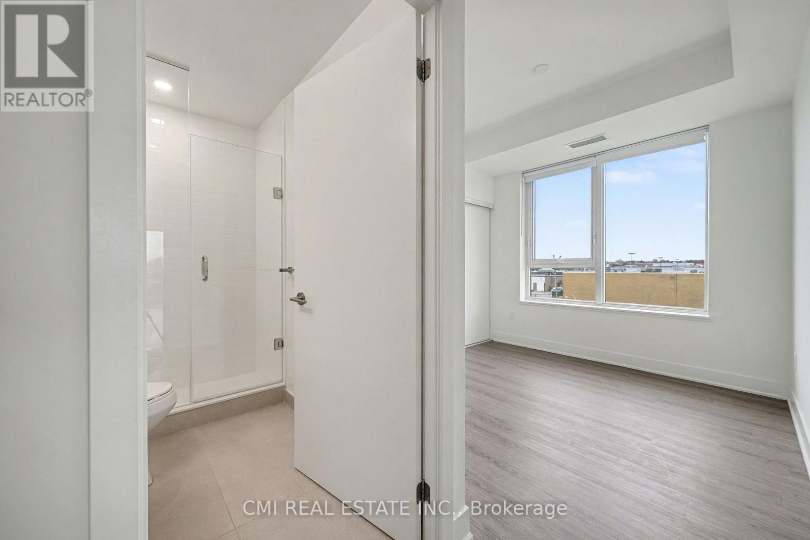 311 - 185 Deerfield Road N, Newmarket, ON - Indoor Photo Showing Other Room