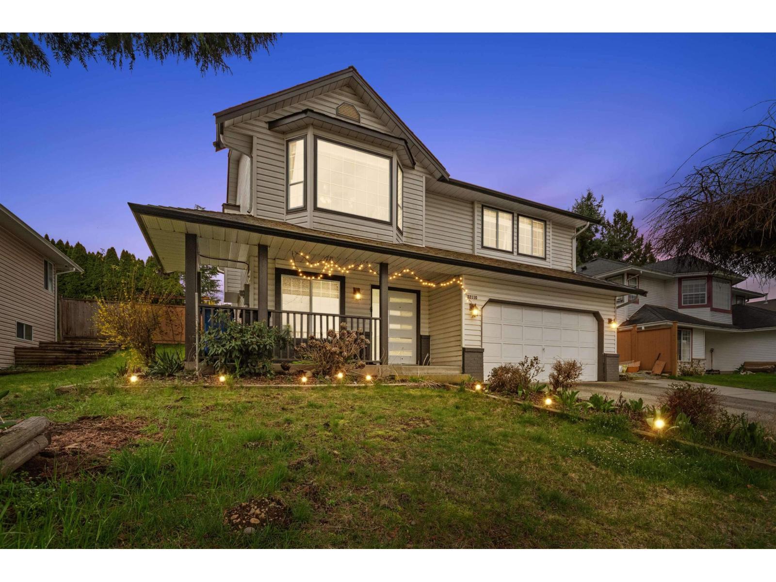 32110 Rogers Avenue, Abbotsford, BC - Outdoor With Deck Patio Veranda