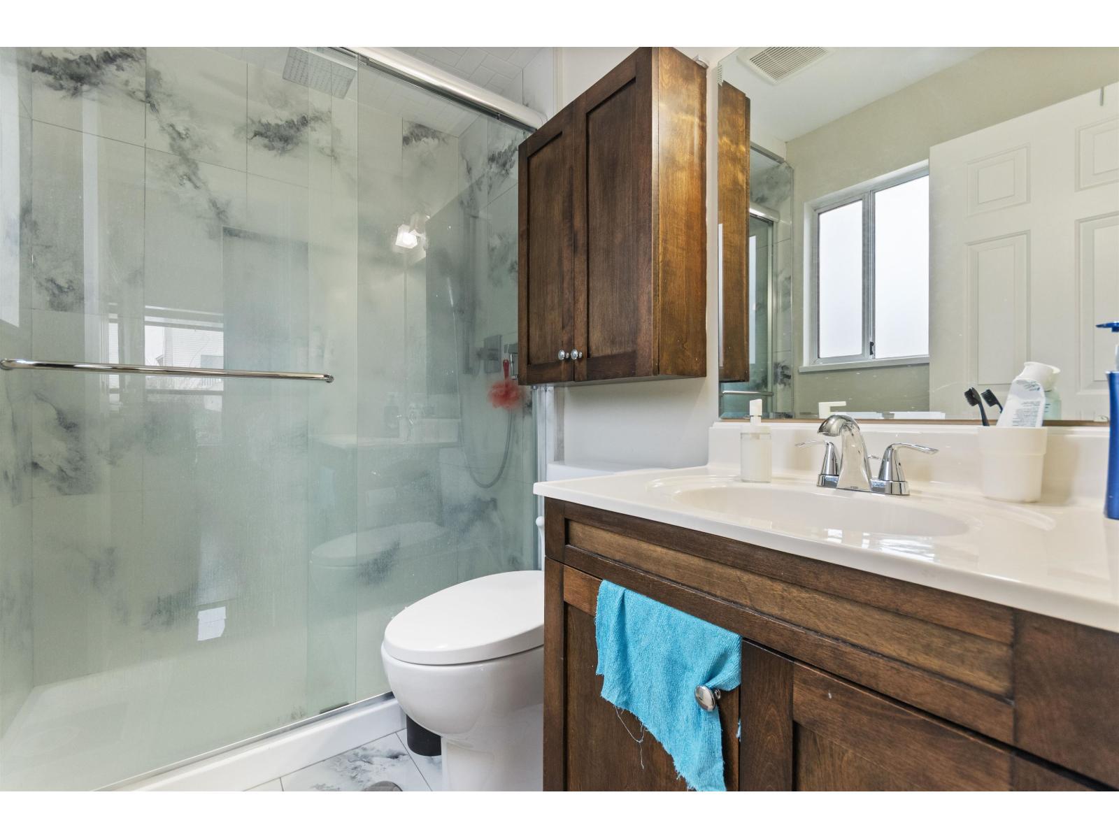 32110 Rogers Avenue, Abbotsford, BC - Indoor Photo Showing Bathroom