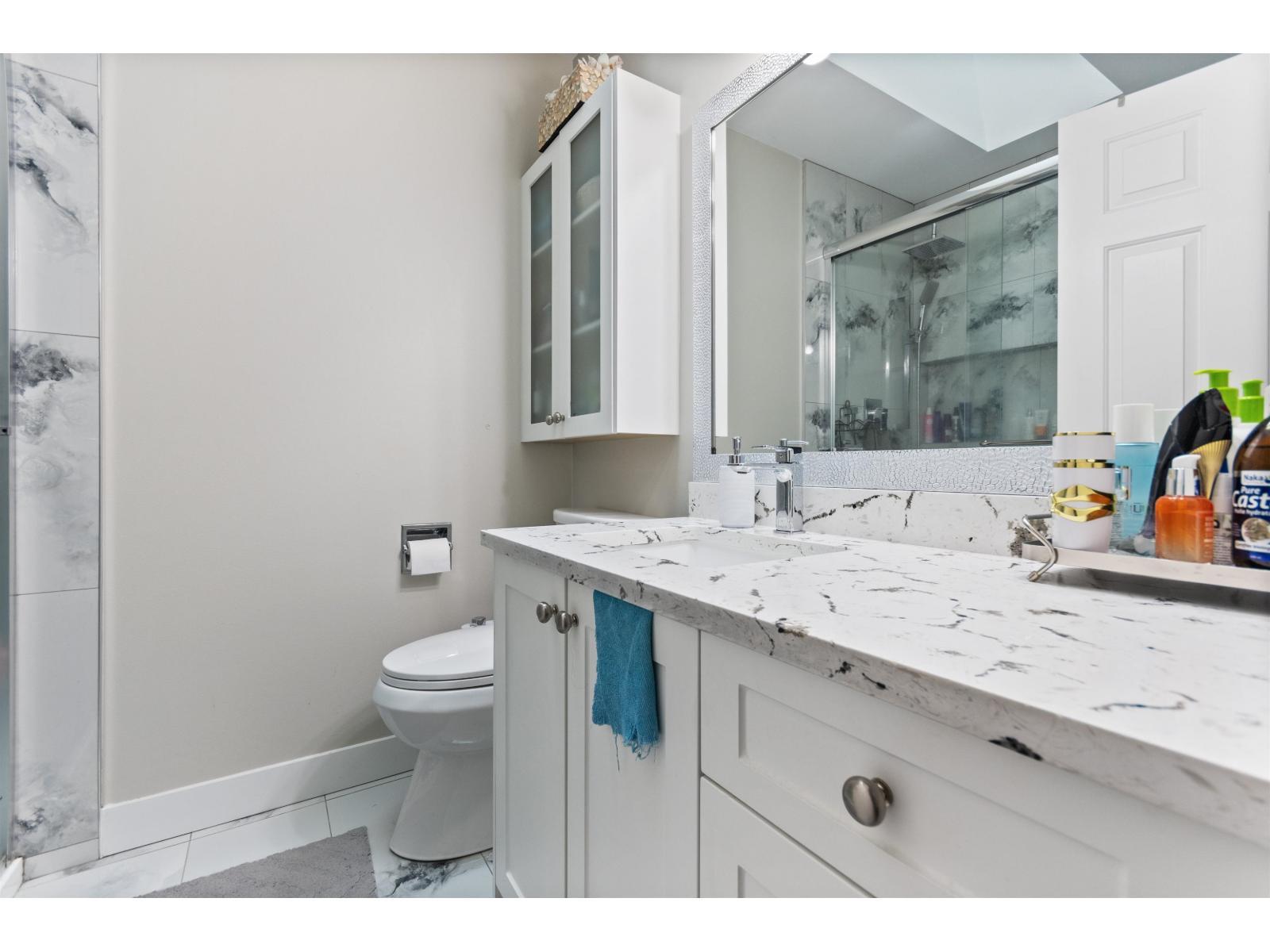 32110 Rogers Avenue, Abbotsford, BC - Indoor Photo Showing Bathroom