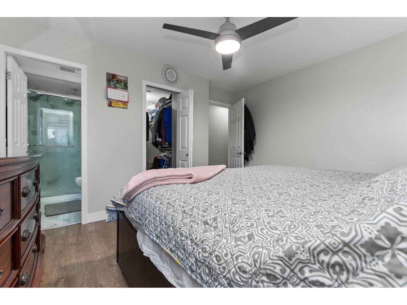 32110 Rogers Avenue, Abbotsford, BC - Indoor Photo Showing Bedroom